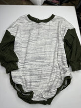 Load image into Gallery viewer, Rts sweater romper 2T
